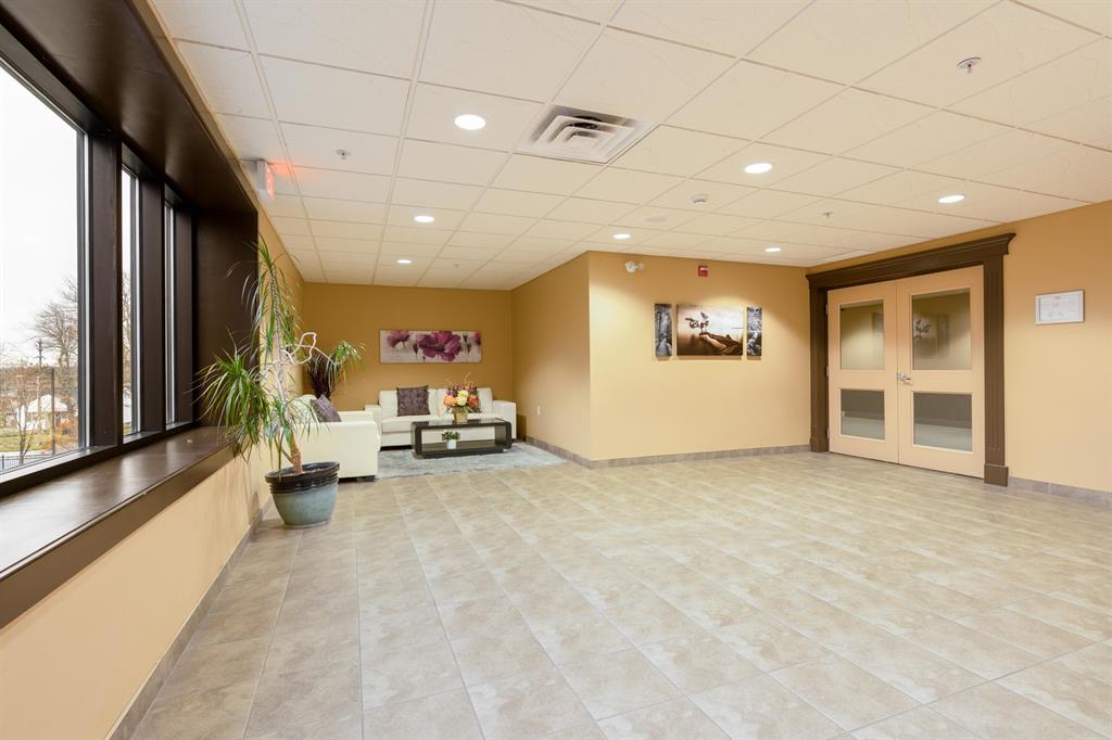 6515 mcleod rd., niagara falls Apartment for Rent