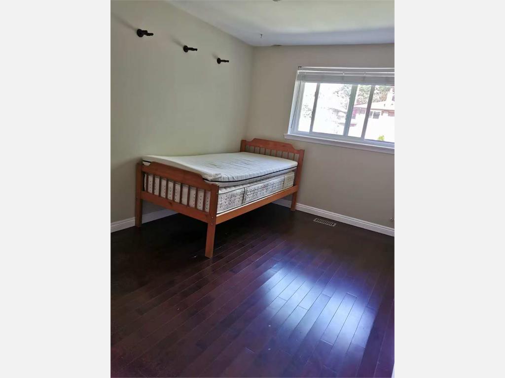 1 flavian crescent