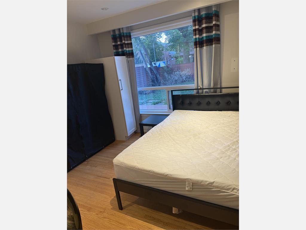 14 Fontainbleau Dr