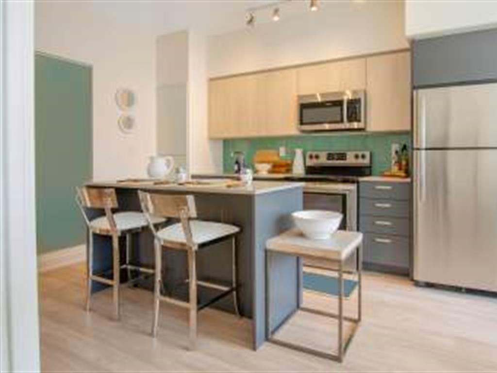 1235 Marlborough Court, Oakville Apartment for Rent