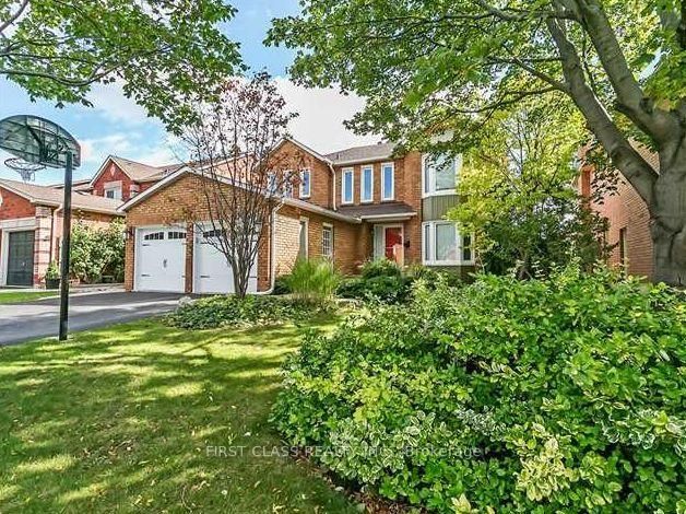 1120 Goodson Cres