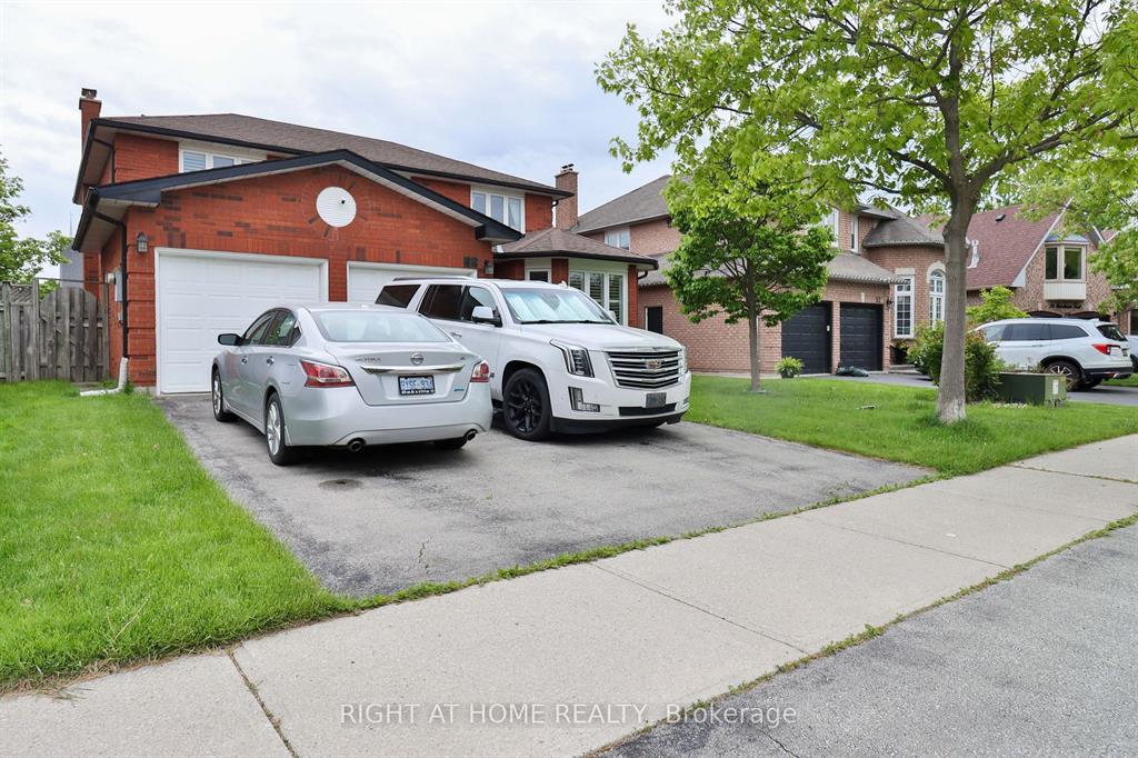 48 Inverhuron Tr
