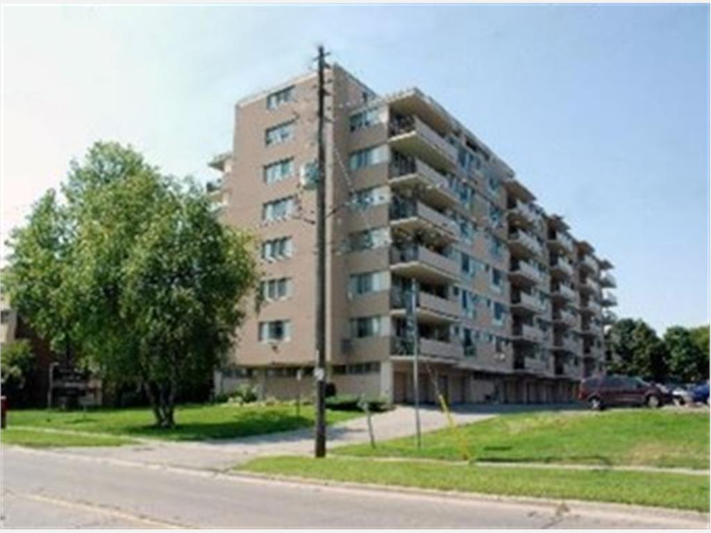 124 Park Road North, Oshawa Apartment