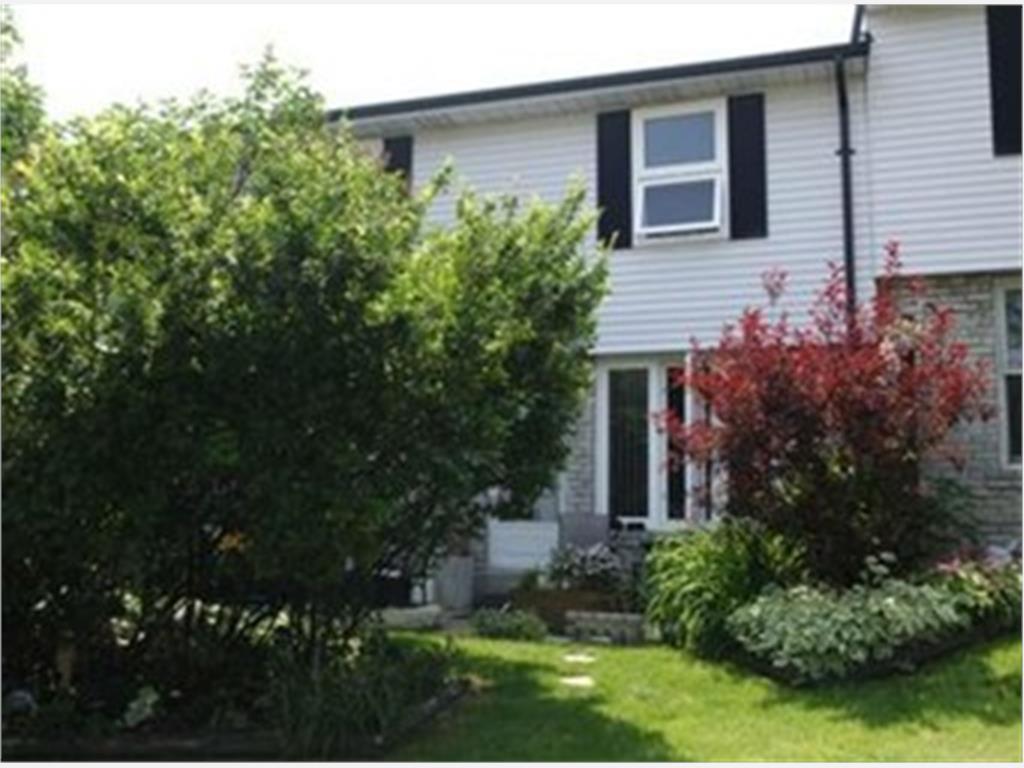 100 Rideau Street, Oshawa Townhouse for Rent