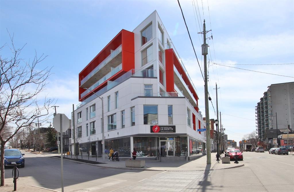 1000 Wellington Street West