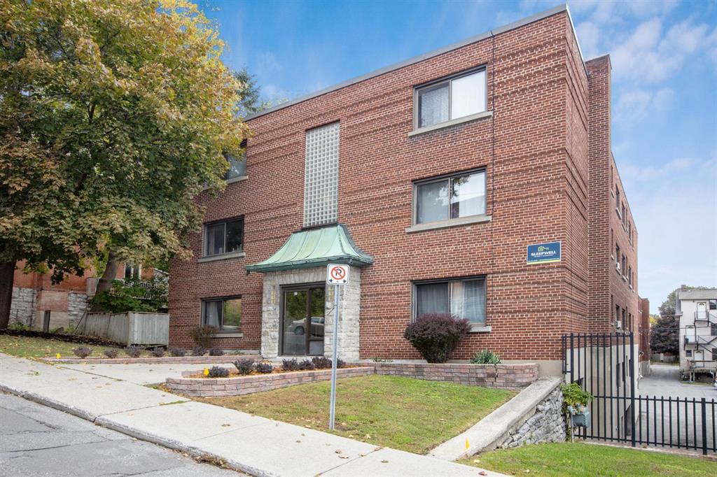 16 - 81 Russell Avenue