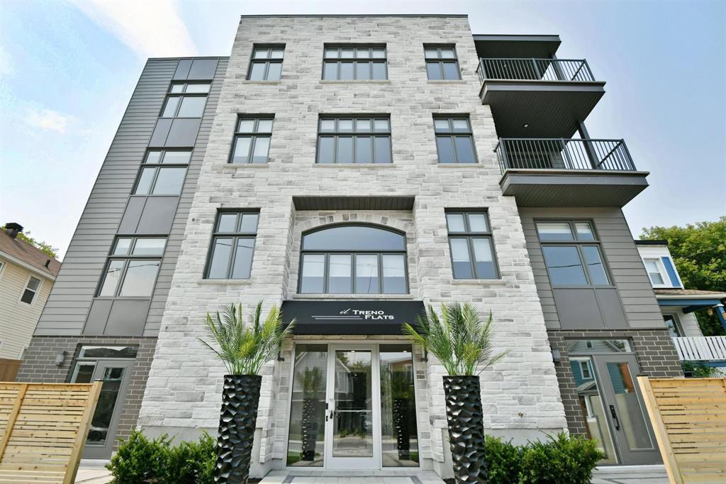 16 Champagne Avenue South - 203