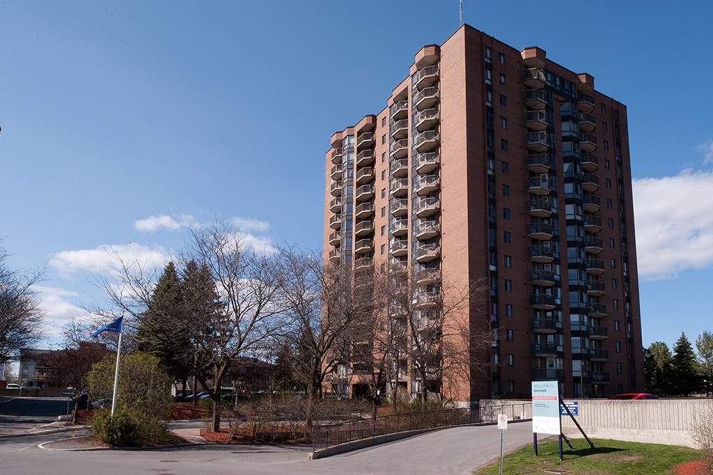 18 & 20 Deerfield Drive, Ottawa Apartment for Rent