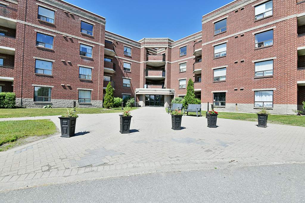 239 craig henry drive, ottawa Apartment for Rent