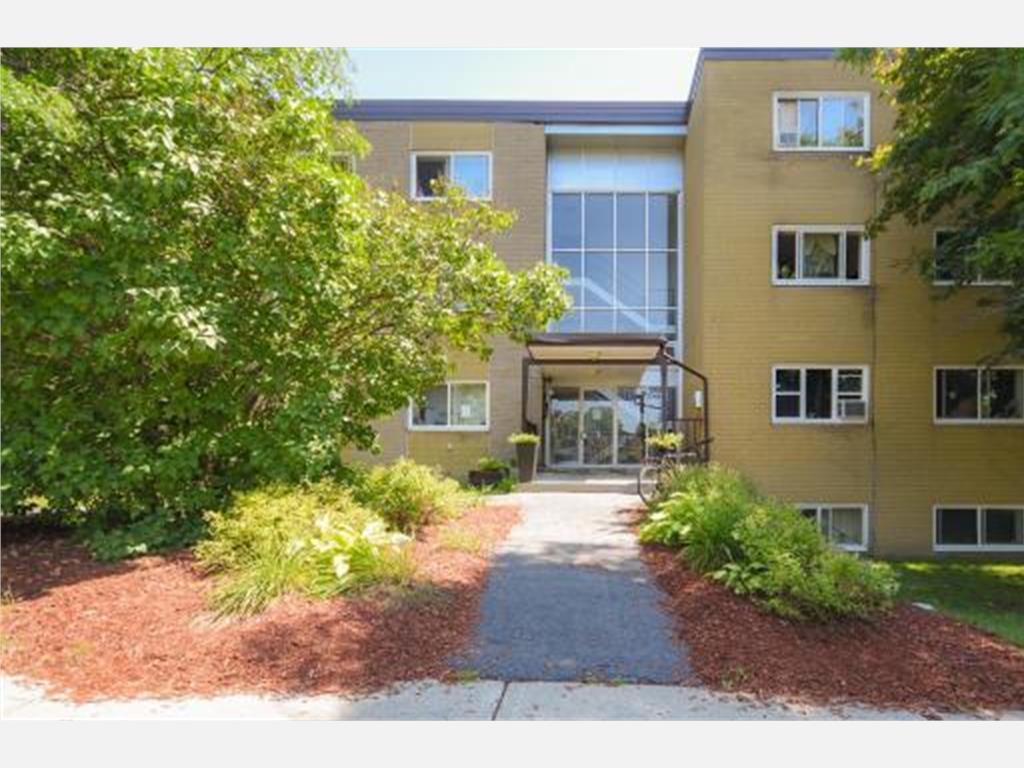 621 cummings avenue, ottawa Apartment for Rent