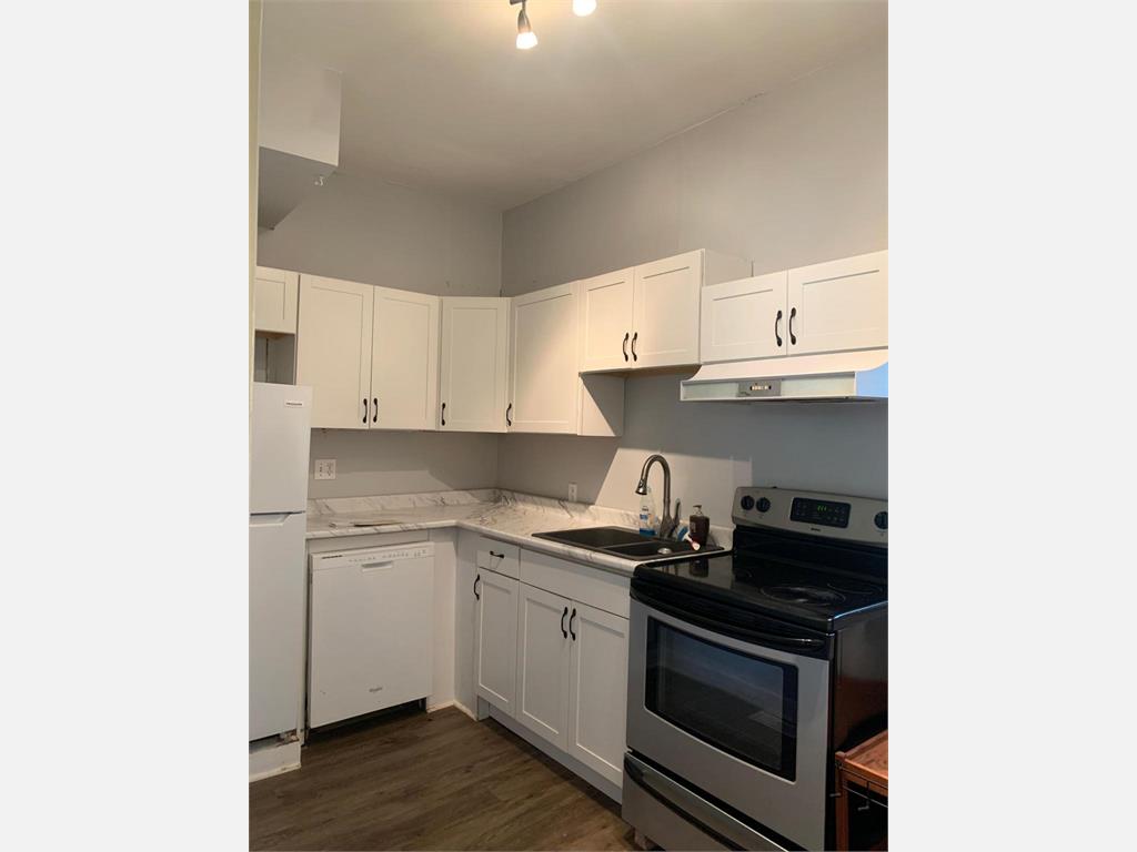 505 Lisgar Street - 1