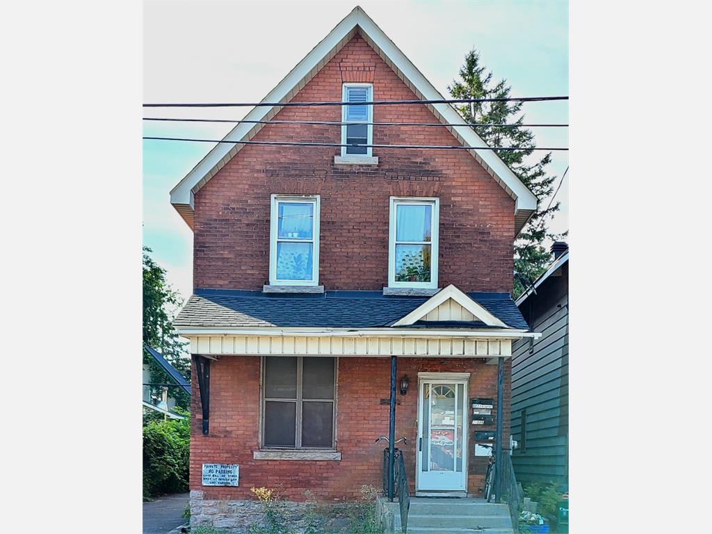 586 Gladstone Avenue - 1