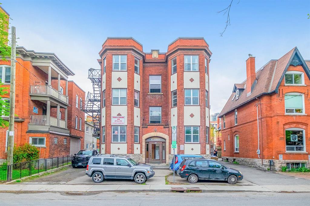 305 Waverly St