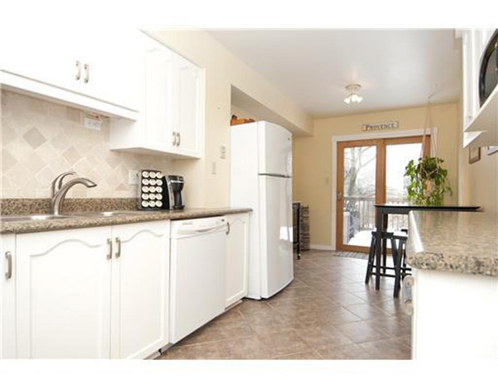 3 Robarts Cresent