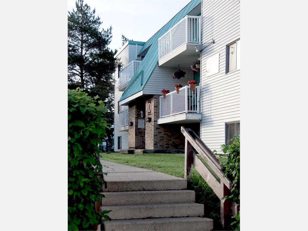 1401 28 Street East