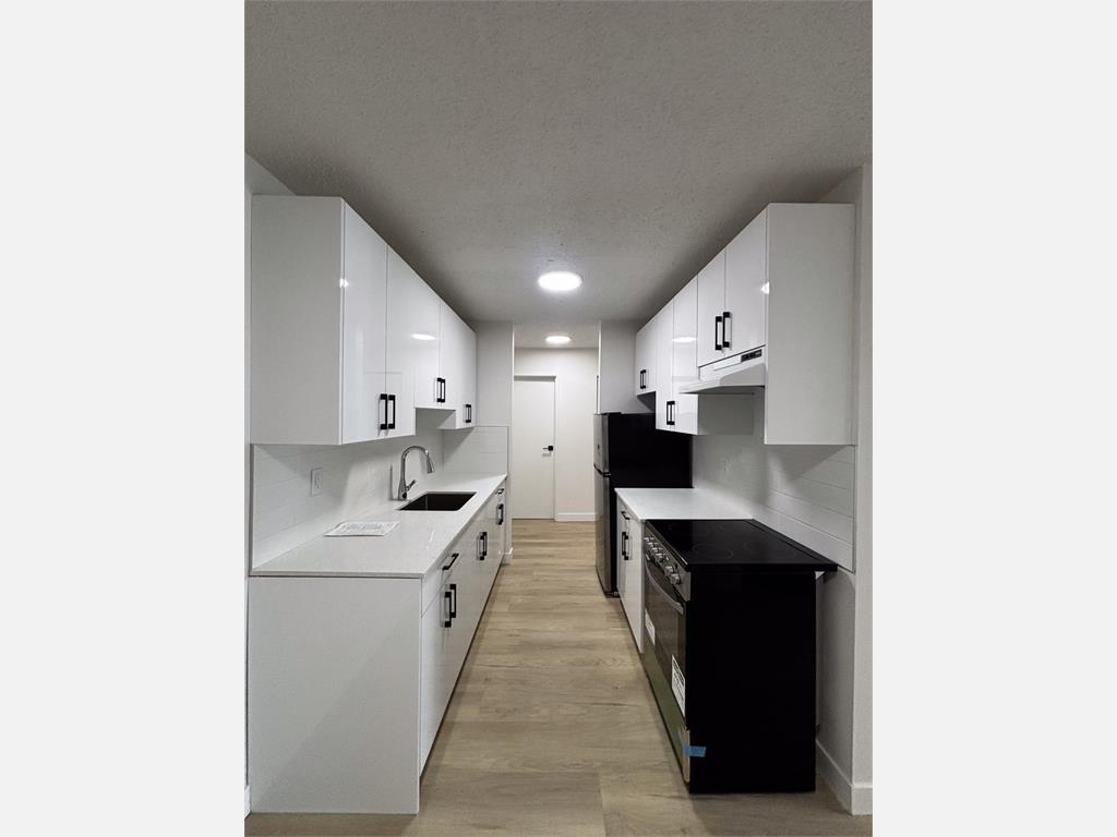 1401 28 Street East
