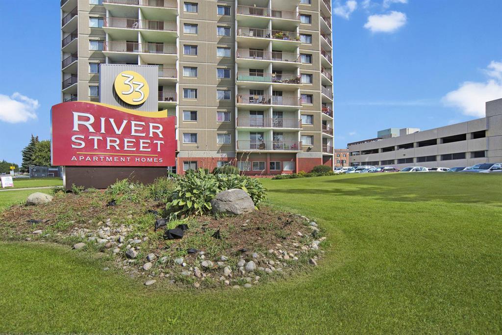33 River Street