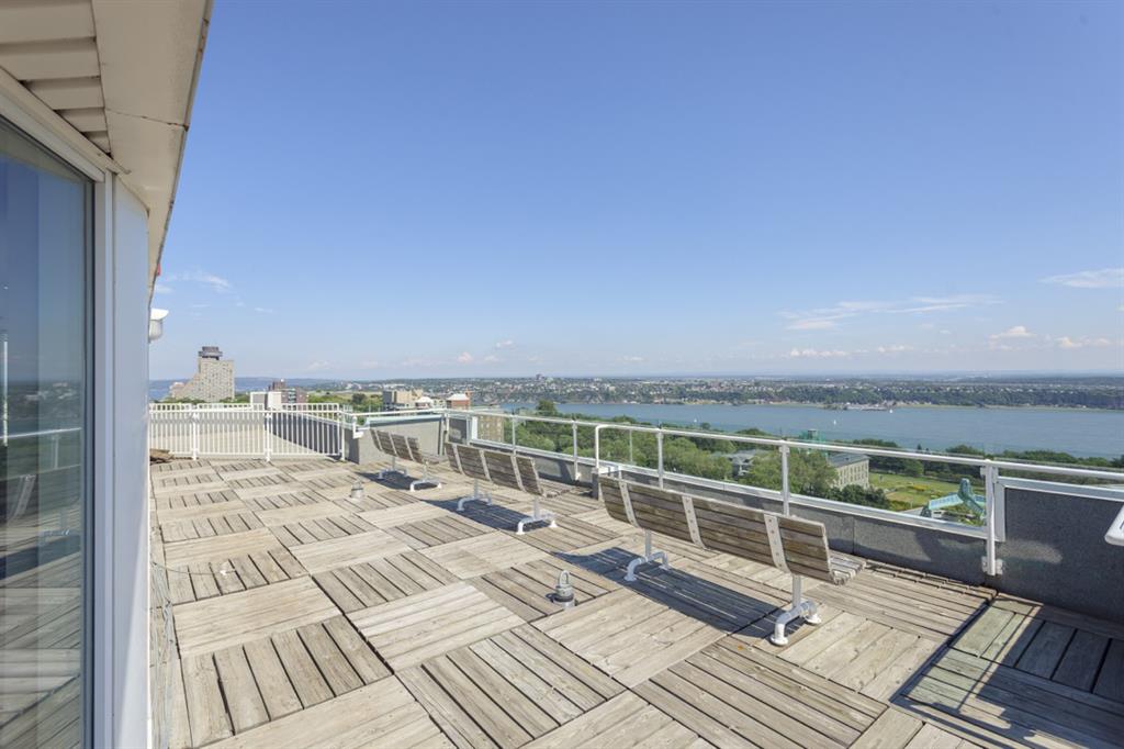 250 Grande Allée Ouest, Quebec City Apartment for Rent