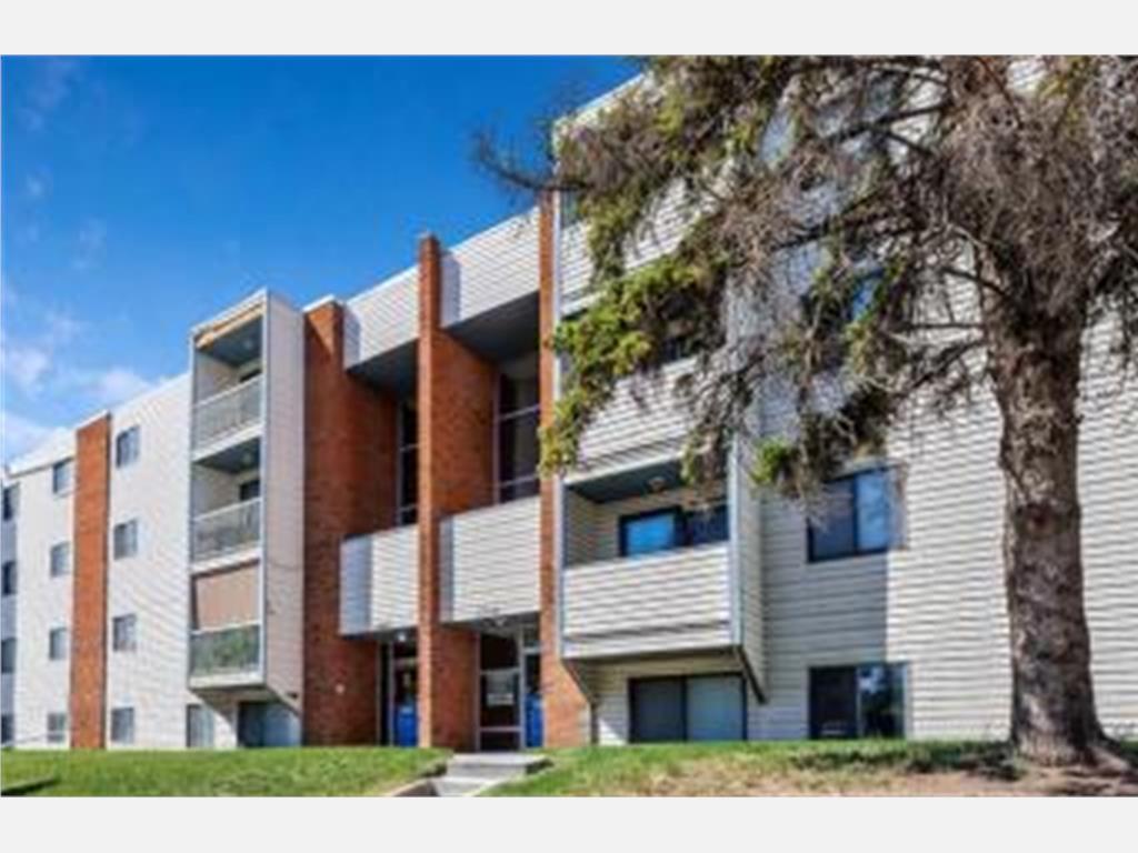 4740 & 4742 55 Street