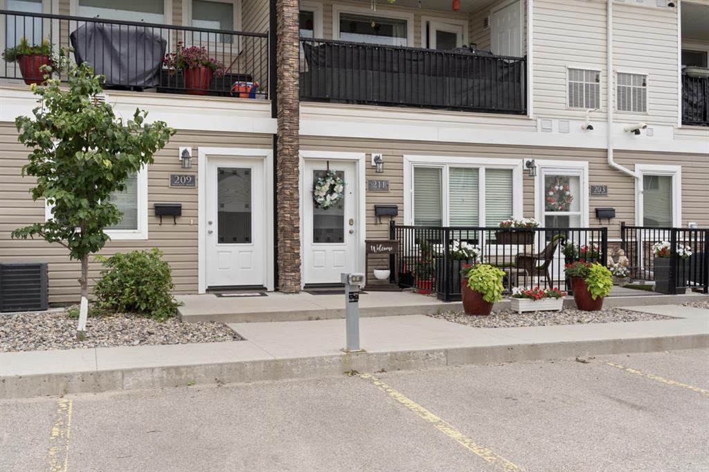 1220 Empress Street - 211