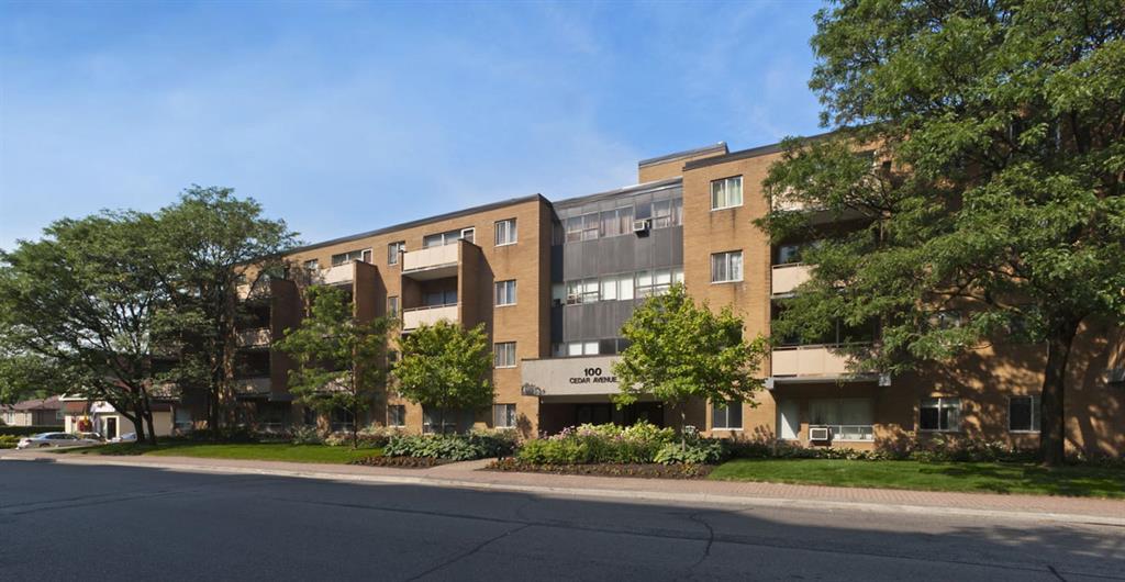 100 Cedar Avenue, Richmond Hill Apartment for Rent B64001