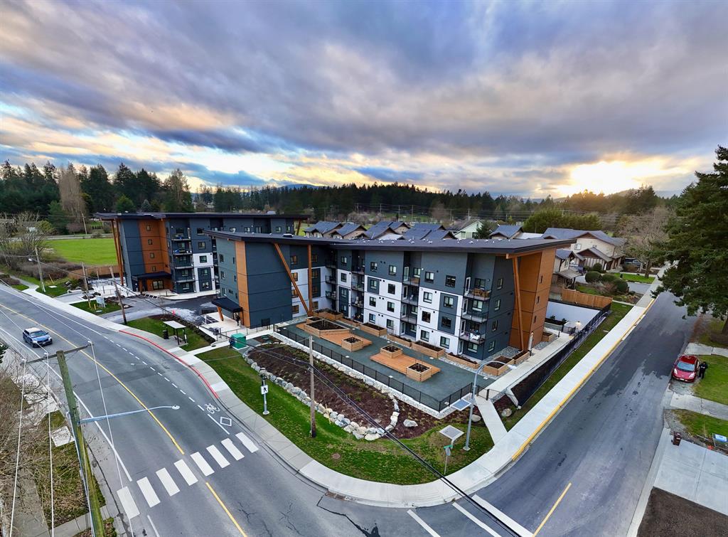 7612 East Saanich Road