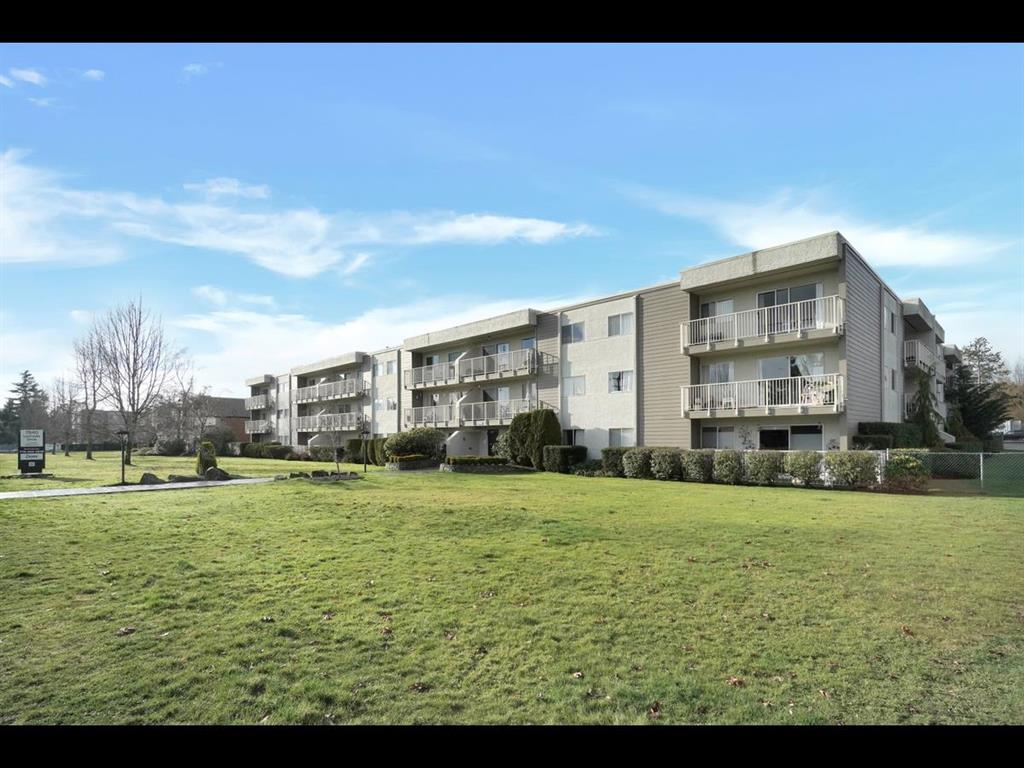 7840 Lochside Drive 2530 Mt. Newton