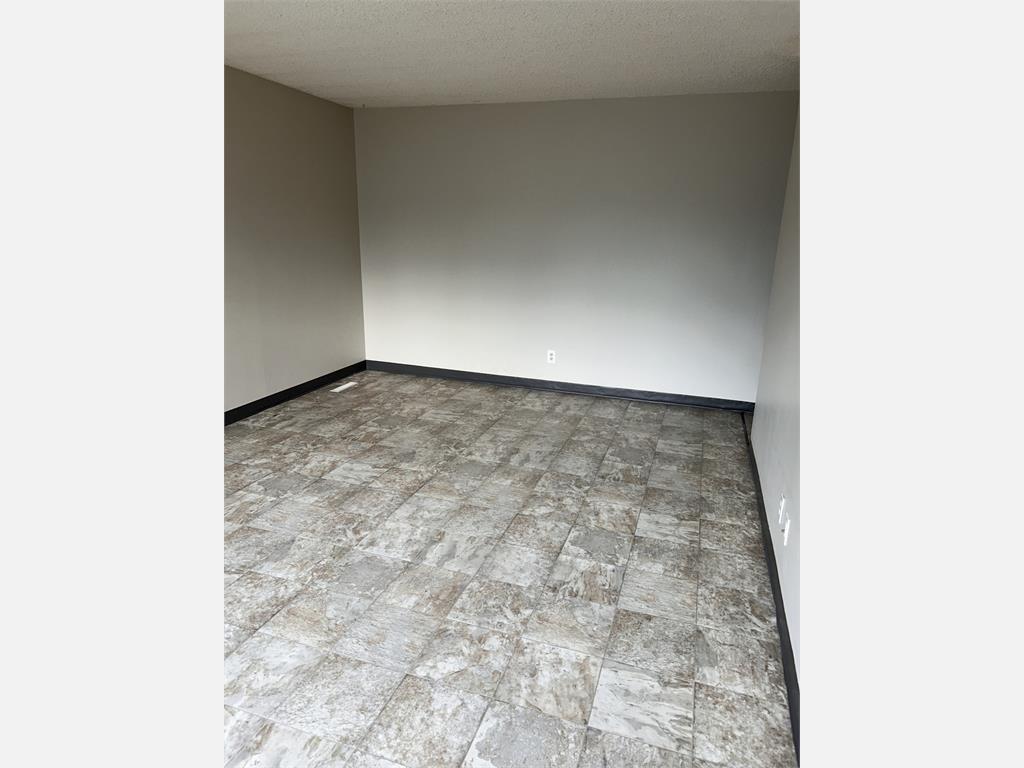 140 Carleton Drive