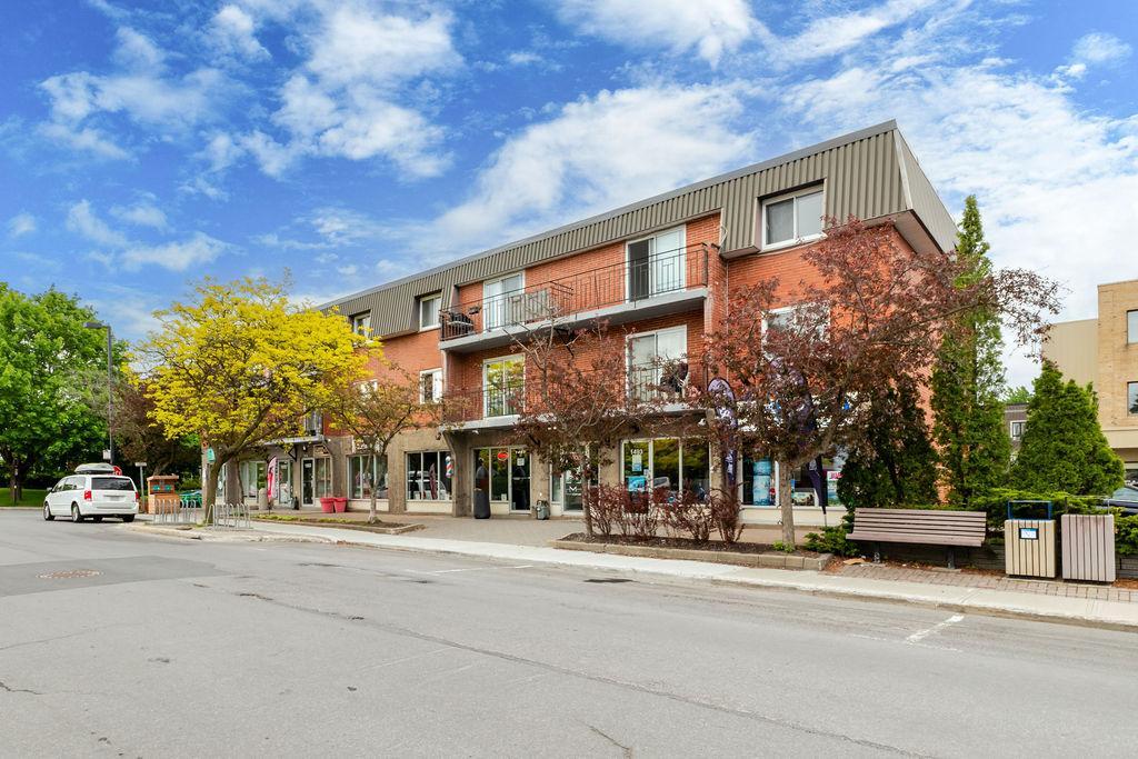 1495 Rue Roberval
