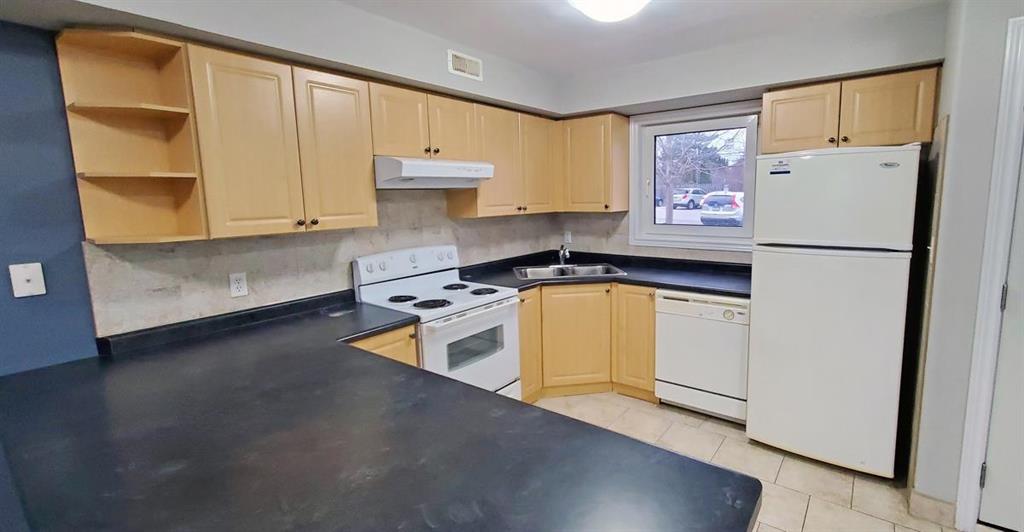 246 Lakeshore Road