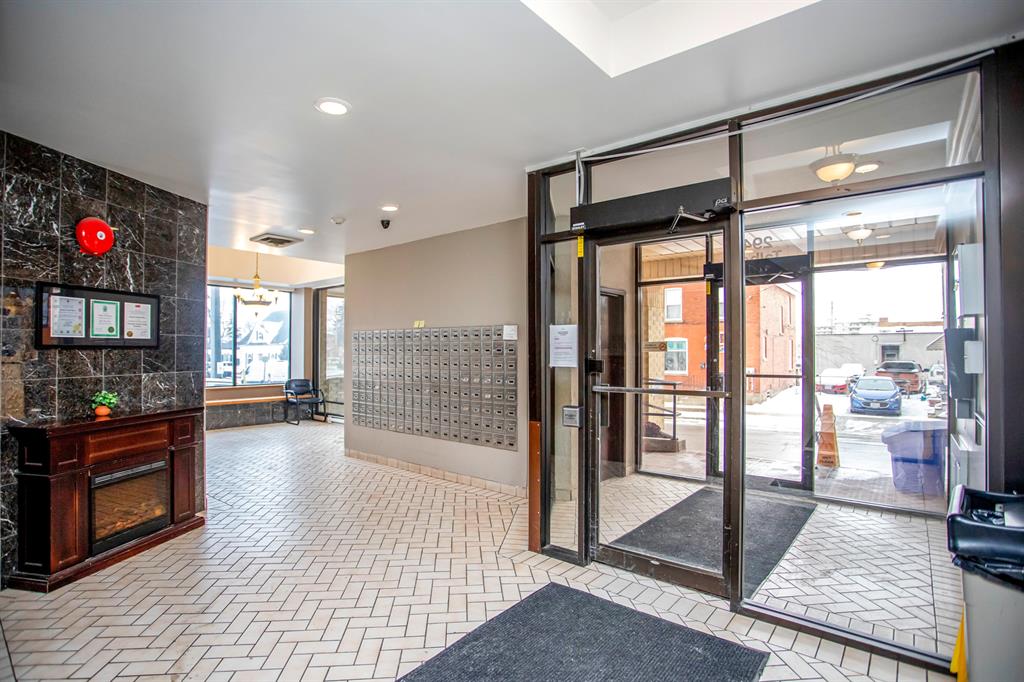 294 & 330 talbot st., st thomas Apartment for Rent