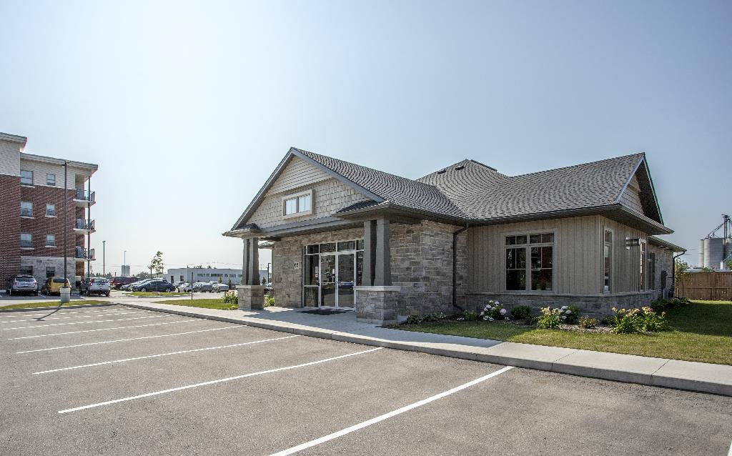 45, 65 & 85 Oxford St., Stratford Apartment for Rent