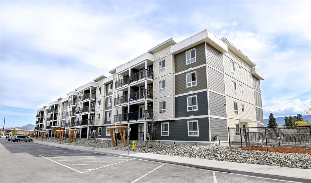 12809 Kelly Ave, Summerland Apartment for Rent