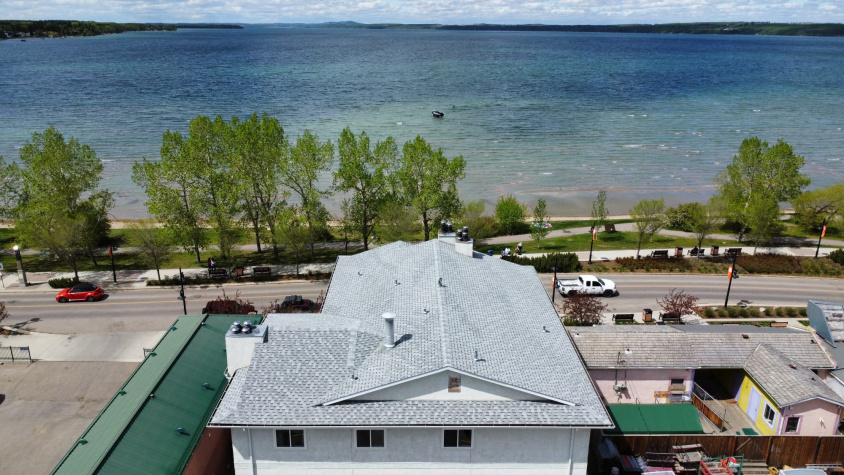 4415 Lakeshore Drive
