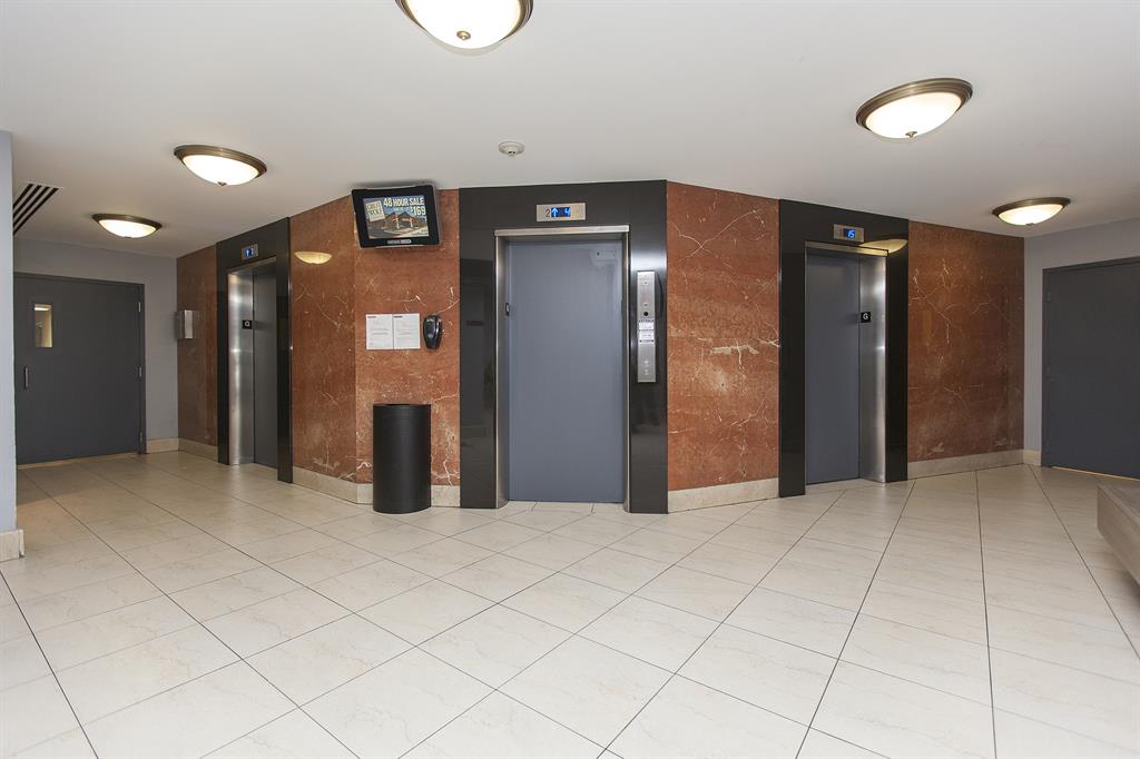 125 Parkway Forest Drive, Toronto Apartment for Rent B11812