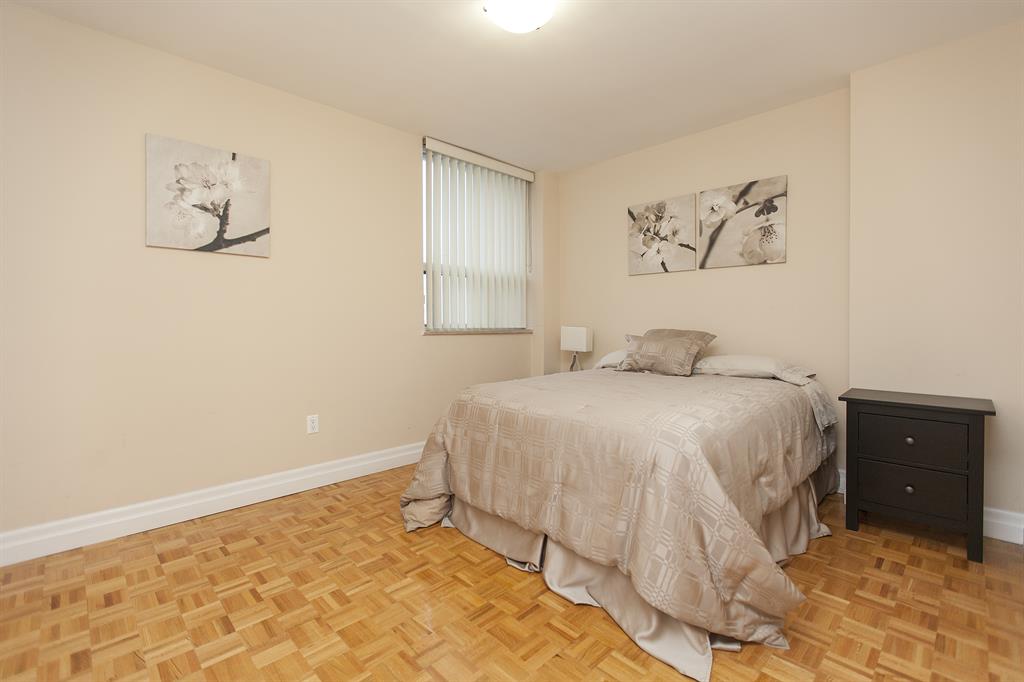 140 Erskine Avenue, Toronto Apartment for Rent B11739