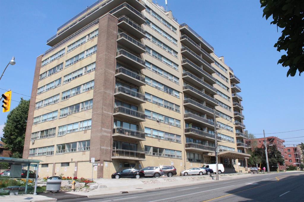 2500 Bathurst Street, Toronto Apartment for Rent B105979