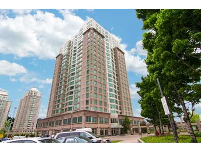 8 Lee Centre Drive