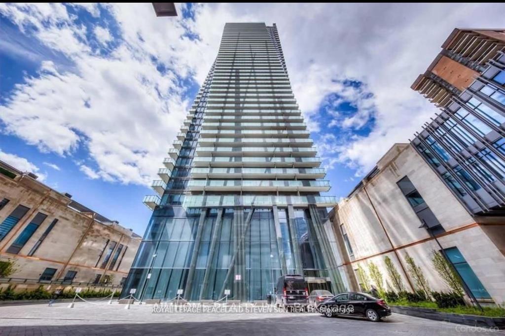 1080 Bay St 3302