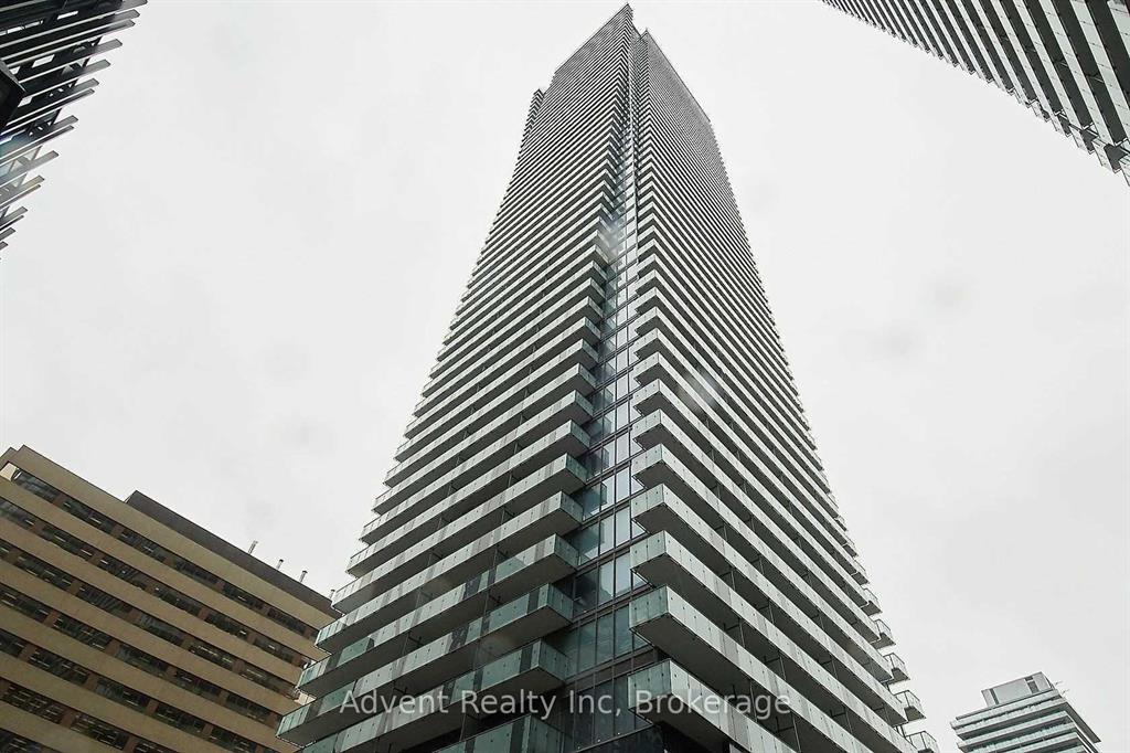 1080 Bay St 510