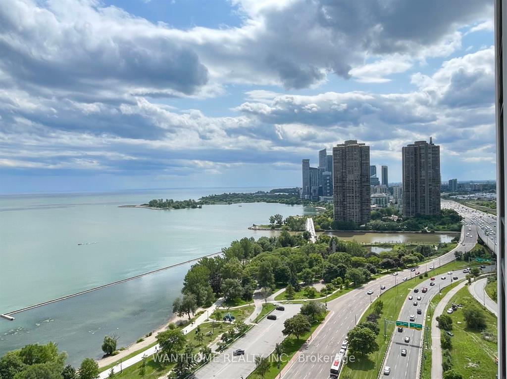 1928 Lake Shore Blvd W 2709