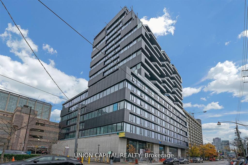 195 McCaul St 1410