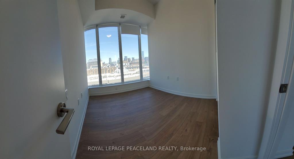 203 College St 1304