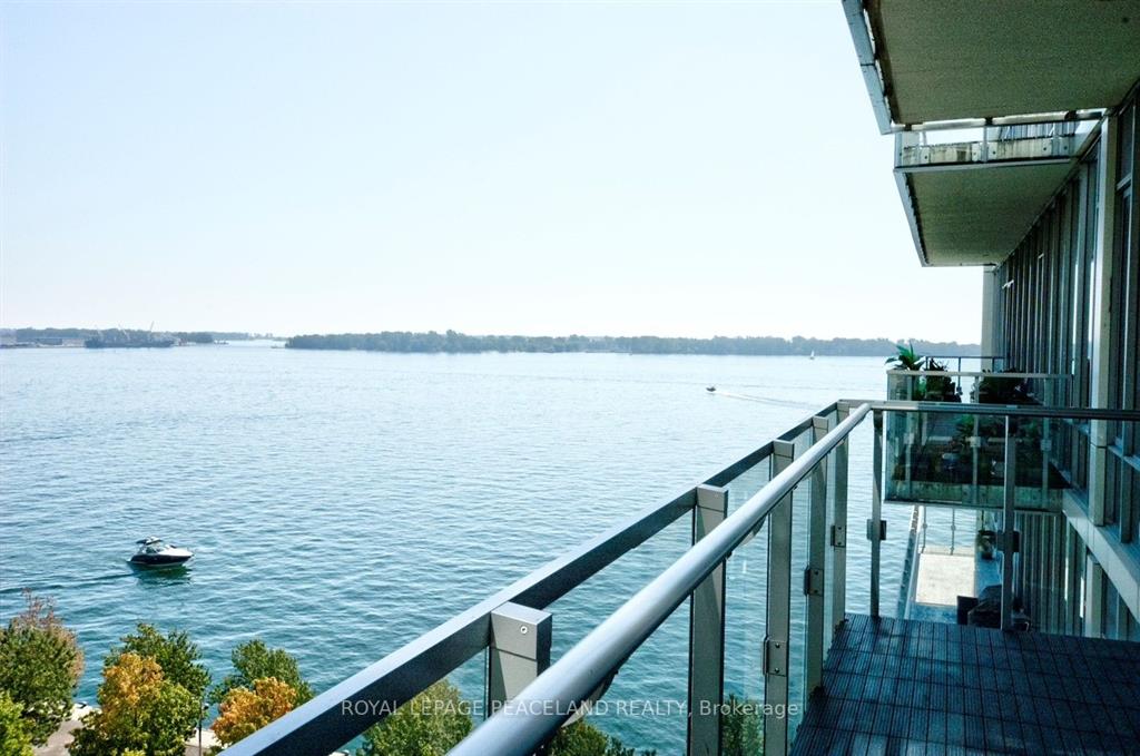 29 Queens Quay E 908