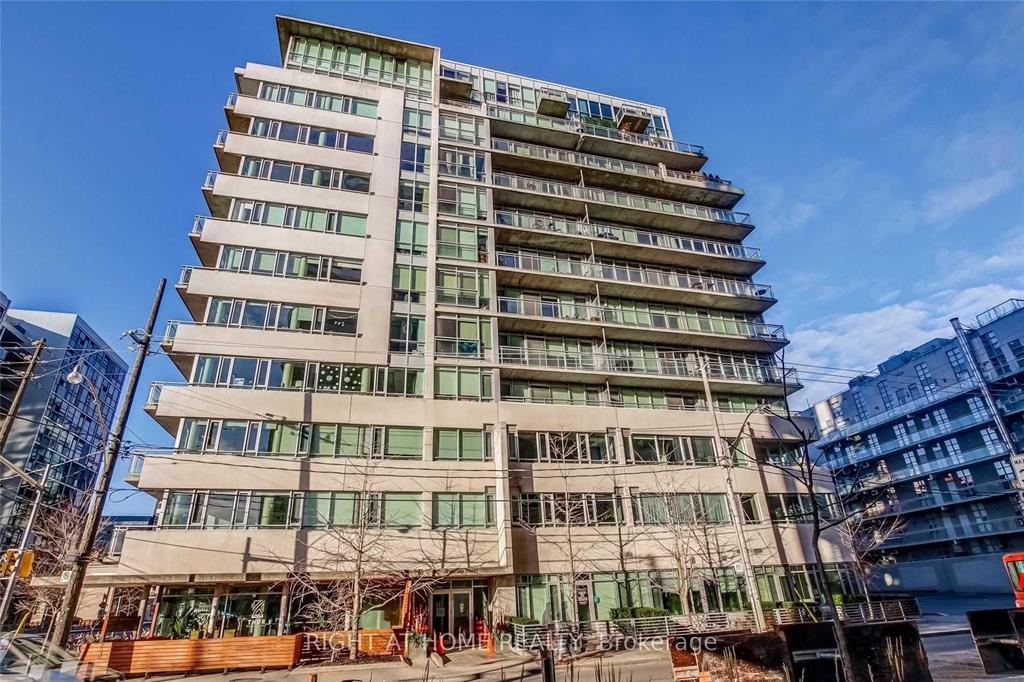 38 Niagara St 304