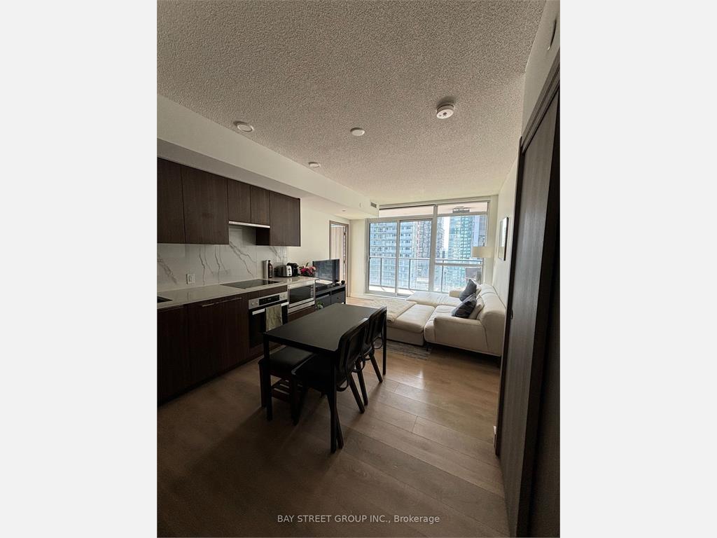 38 Widmer St 2606