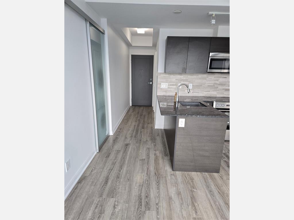 42 Charles Street East