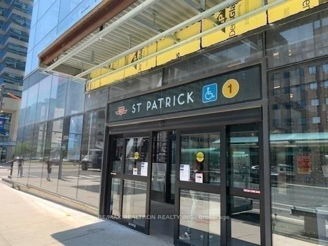 488 University Ave 2516