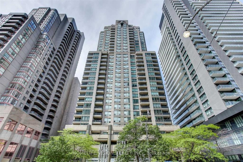 750 Bay St 1811
