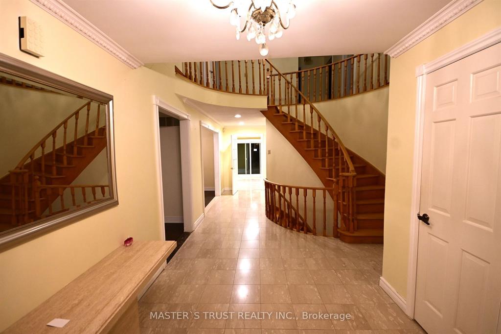 65 Farmstead Rd